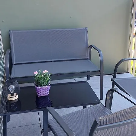 Wizjonerow Apartment *